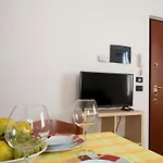 In Mit Privatem Parkplatz By Interhome Апартаменты