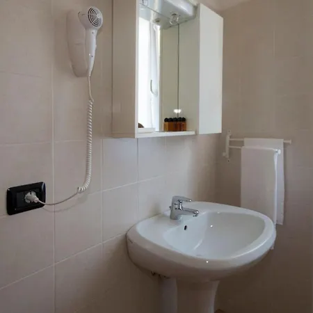 In Mit Privatem Parkplatz By Interhome Appartement